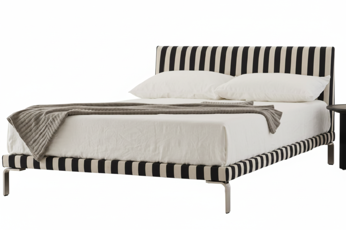 Striped Bed – Front View
